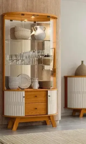 Cristaleira de Sala Moss 4 Portas - Vidro, LED e Gavetas Inclusas