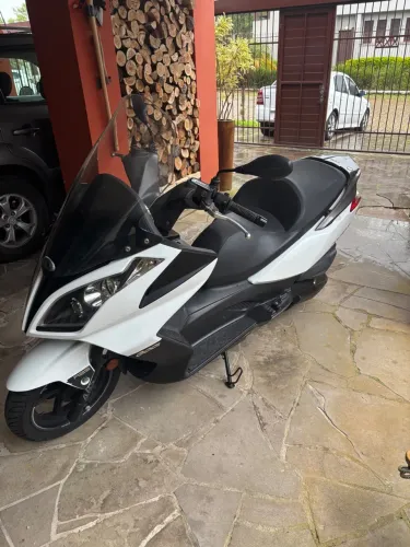 Kimco Downtown 300i 2020