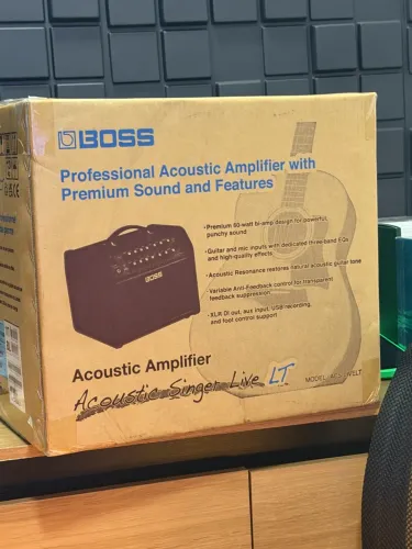 ? AMPLIFICADOR BOSS ACOUSTIC SINGER LIVE LT - PROFISSIONAL