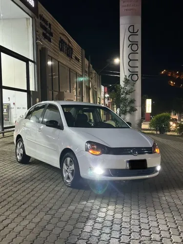 Volkswagen Polo Sedan 1.6 MI Total Flex 8V 4P 2014