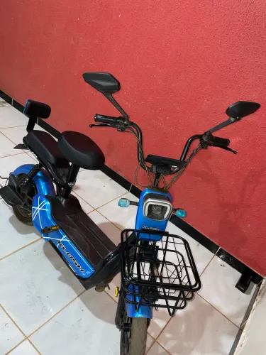 Bike elétrica klosh ravi em ótimo estado 