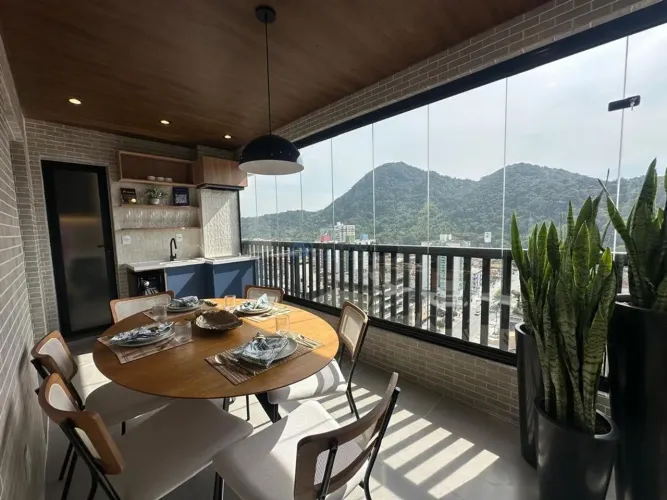 Apartamento à venda em Praia Grande no Canto do Forte