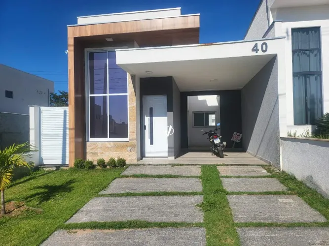 CASA EM CONDOMÍNIO À VENDA - VILA ROMANA - PINDAMONHANGABA - SP
