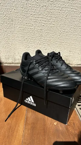 Chuteira adidas copa