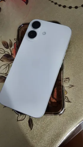 iPhone 16