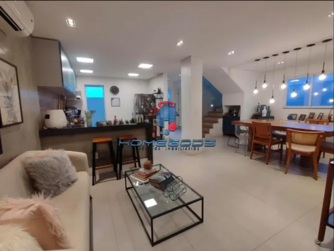 Casa à venda com 106 m², 3 dormitórios com 1 suíte, condomínio horizontal fechado, 2 vagas