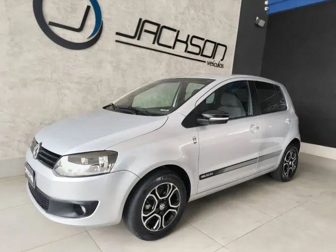 Volkswagen Fox Selecao 1.0 Total Flex 8V 5P 2014