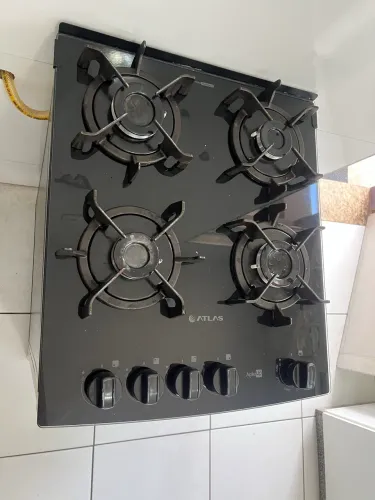 Fogão 4 bocas preto estilo cooktop 