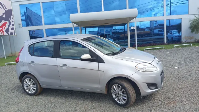 Fiat Palio Essence 1.6 Flex 16V 5P 2015