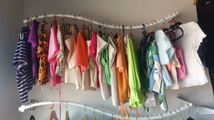 Roupas estoque de loja