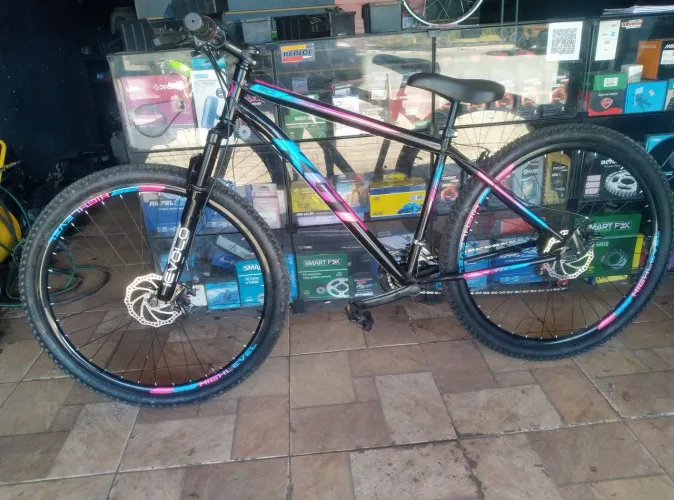 Bicicleta adulto 21 marchas freio a disco e suspensão 