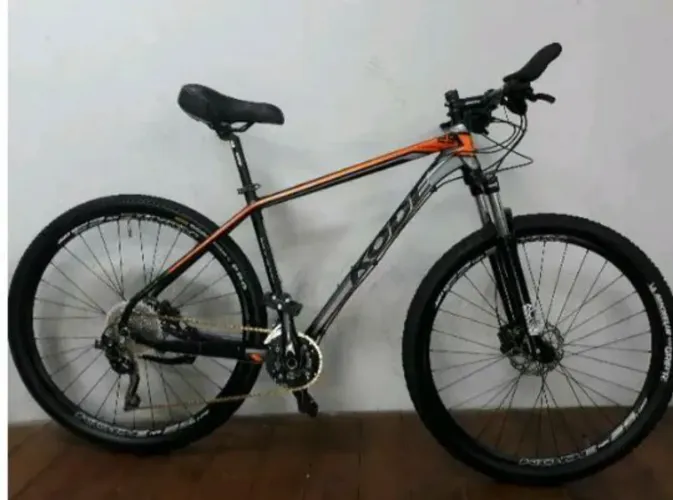 Bike kode aro 29 Q19 toda em shimano Deore suspensão Suntour no guidão