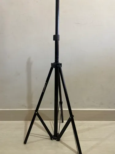 Tripé para celulares,ring light ou máquina fotográficas