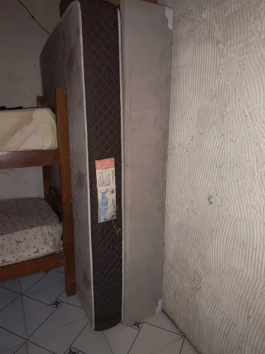 Cama box em excelente estado