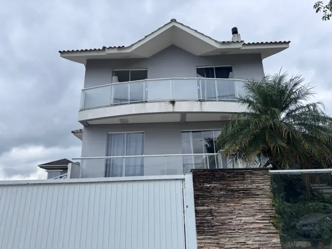 Casa 3 Quartos com 1 Suíte e Quintal grande - Pedra Branca