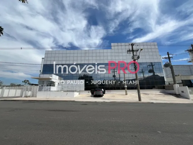 Incrível galpão com 3900 m² de terreno e 3000 m² de área útil | Jundiaí