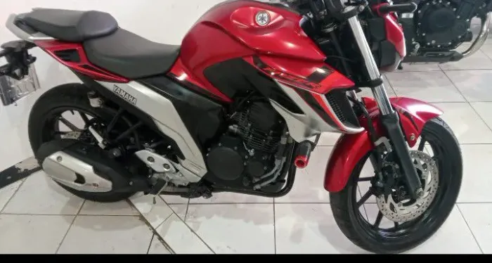 Moto top
