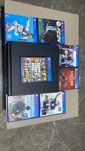 Playstation 4 slim 1tb 2 controles 7 jogos pronto para jogar
