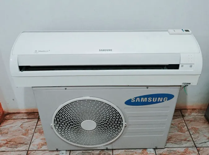 Ar Condicionado 24000 BTUs Samsung 220v (Podemos Combinar a instalação)