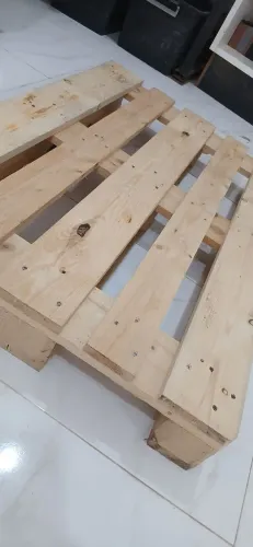 Palets para uso estrutural de móveis, sofá, cama , etc