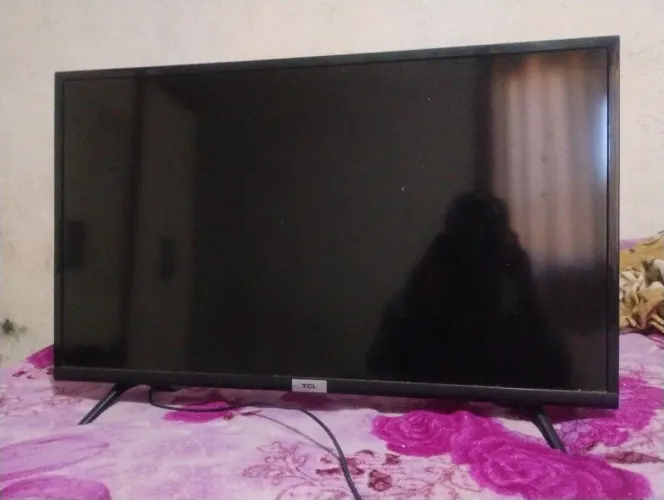 Vendo smart TV 32 polegadas tem qui arrumar por 300 reais 