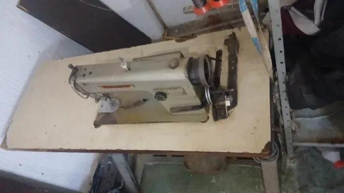 Máquina de costura para jeans e estofados