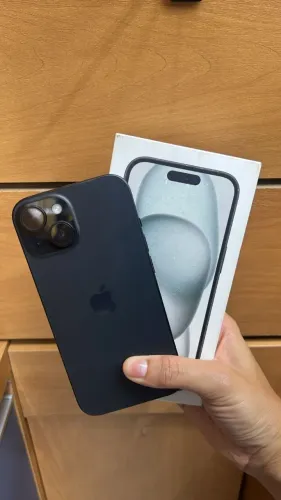 iPhone 15 5G - 128GB Rom - Garantia Apple 04/02/27 - Bateria 100% - Vai com caixa completa