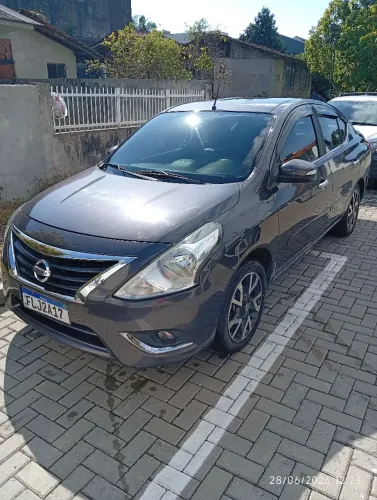 Nissan Versa SL 1.6 16V Flexstart 4P Aut. 2017
