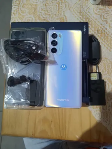 MOTOROLA EDGE 30 PRO SNAPDRAGON 8GEN 1