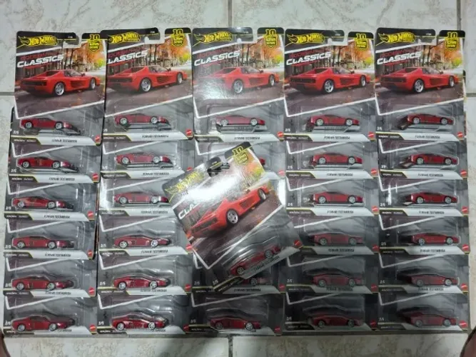 Hotwheels ferrari testarossa