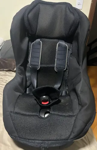 Vendo cadeirinha de carro usada 