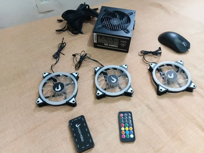 KIT PARA PC, FONTE 500W + MOUSE TRI MODE + KIT FANS ARG COM CONTROLADORA