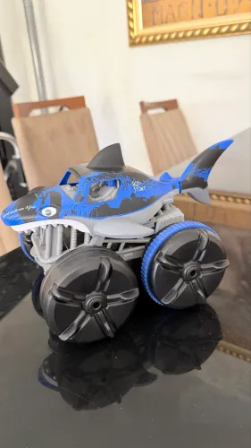 Carro Monster Shark 