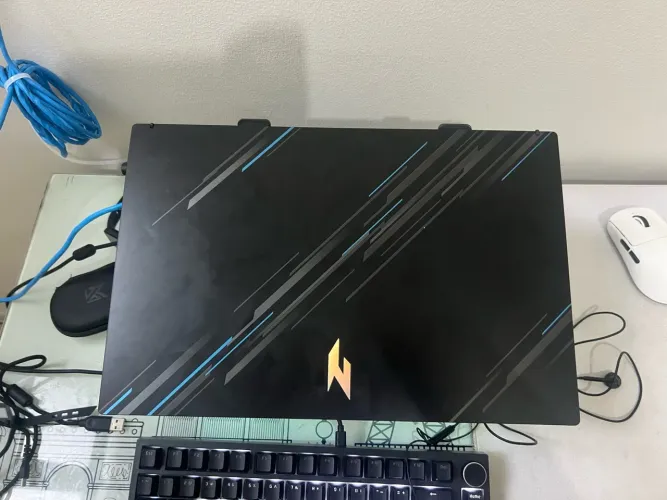 Acer nitro V15 8gb de RAM DDR5, Intel i5 13420h RTX 3050 6gb