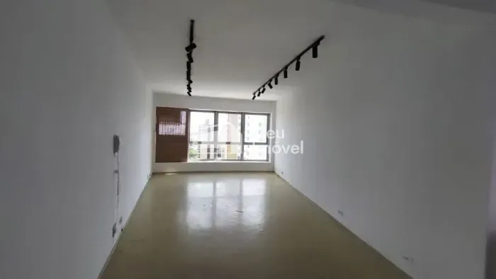 LUC Aluga Sala Comercial - Av. João Guilhermino 35m²  Ed Saint James - Centro  São José do