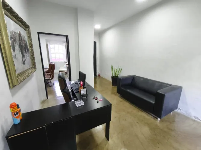 Prédio comercial para locação no Centro de São Sebastião