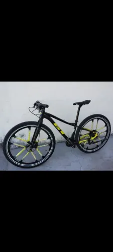 Bicicleta aro 29 GT com nota fiscal na mão vendo ou troco em ouro