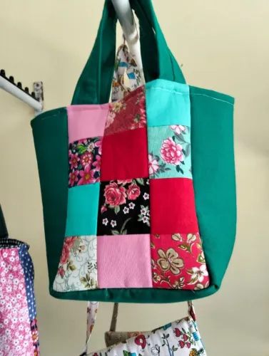 Bolsas artesanais de pano e outros