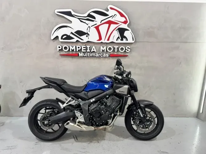 HONDA CB 650R E-CLUTCH 2026
