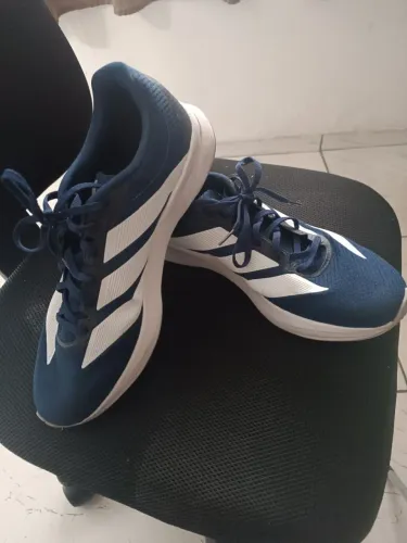 Tênis Adidas original 44