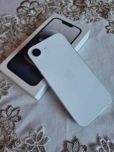 iPhone 16e 128GB | 97% Bateria | Impecável + Capinha e Película.