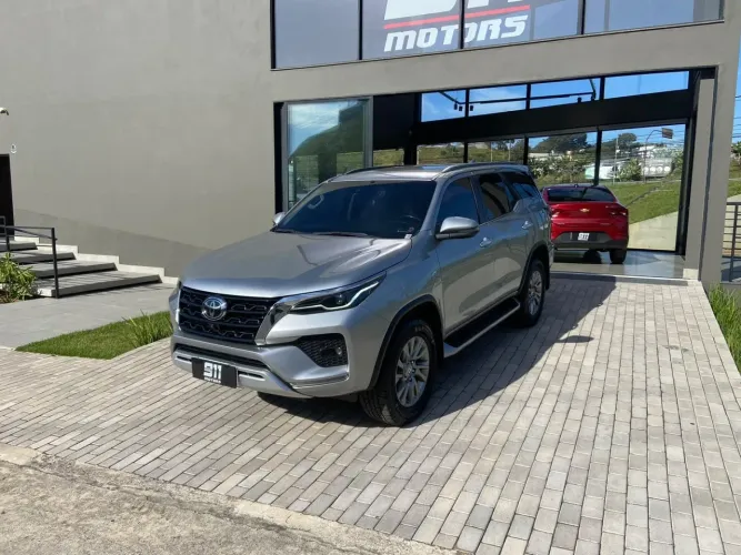 Toyota Hilux SW4 4X4 2.8 Diesel 2024
