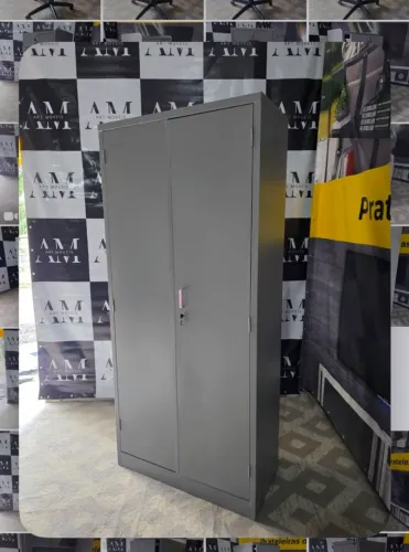 Armário em aço