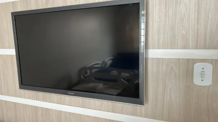 TELEVISÃO PANASSONIC 42 POLEGADAS