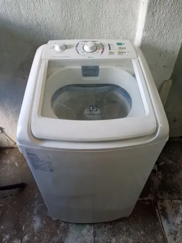 Máquina de lavar roupa Electrolux 8kg 