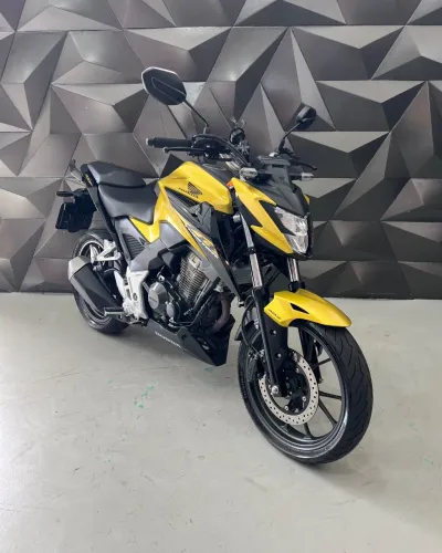 CB 300F Twister Flex
