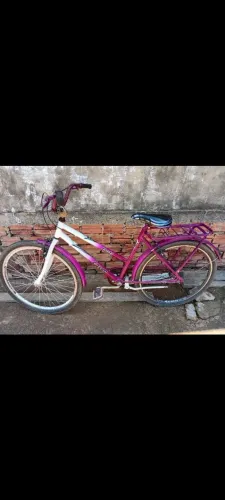 Vende-se esta bicicleta poti por 330,00