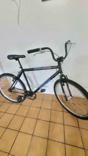 Bike aro 26 perfeita 2 penels novos ABSOLUTAMENTE NADA A SER FEITO FAÇO ENTREGA E ACEITO 