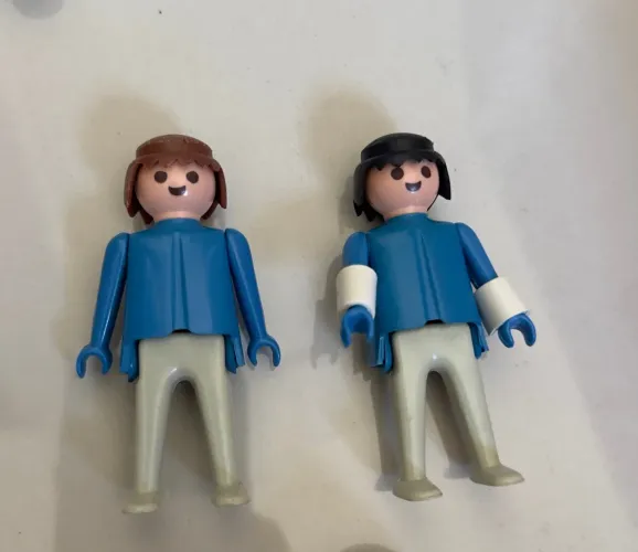 Playmobil bonecos e variados