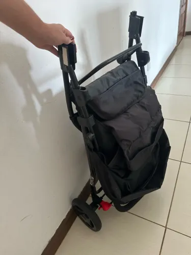 Carrinho de Bebê Cosco Kids USADO